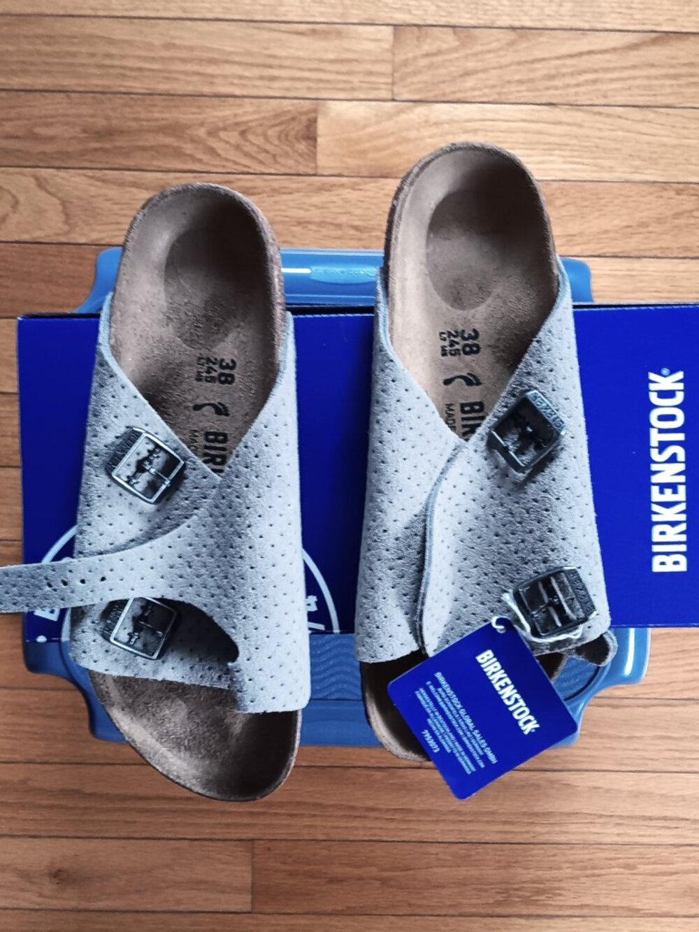 New Birkenstock Zurich Emboss Dots Stone Coin Sandals, size 7-7 1/2